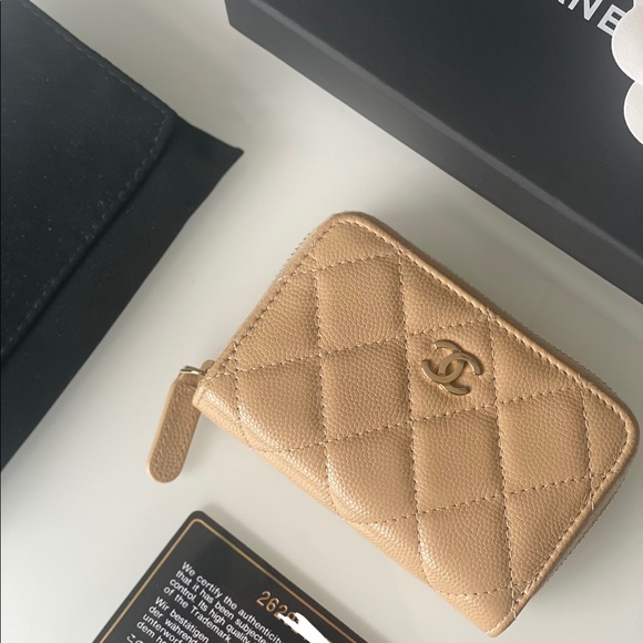 SOLD ❌ Chanel Classic Zipped Coin Purse - Picture 1 of 7